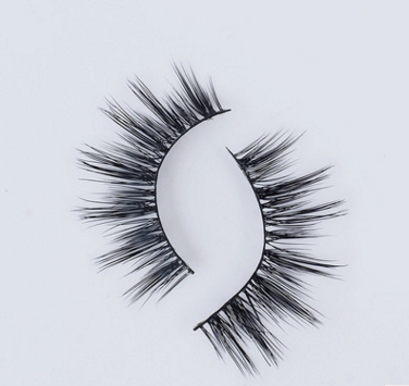 Glam Up: Faux Aurelia Eyelashes