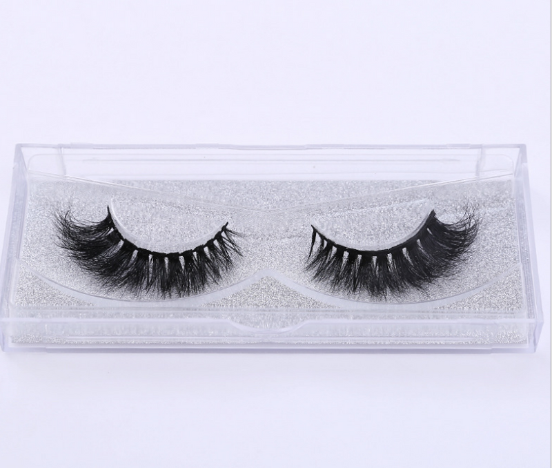 Glam Up: Faux Aurelia Eyelashes