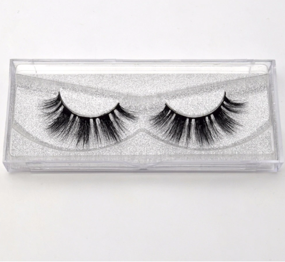 Glam Up: Faux Aurelia Eyelashes