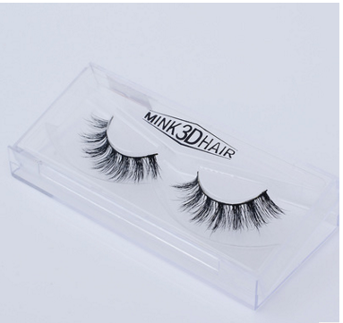 Glam Up: Faux Aurelia Eyelashes