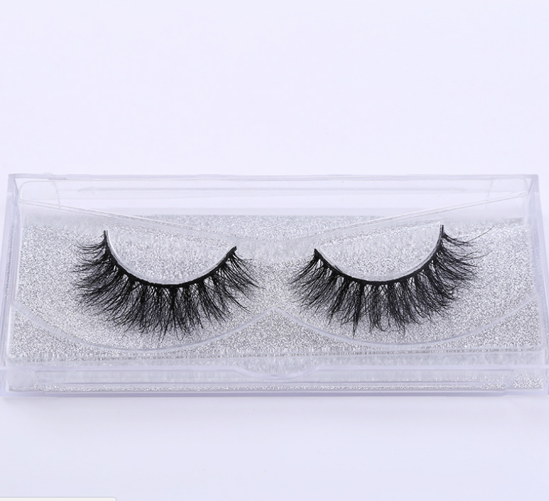 Glam Up: Faux Aurelia Eyelashes