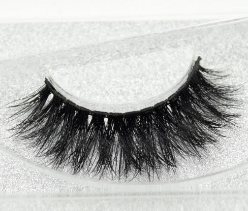 Glam Up: Faux Aurelia Eyelashes